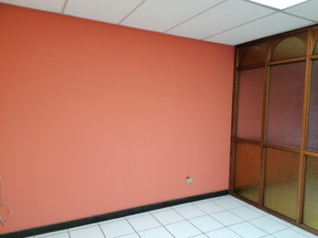 Oficina en VENTA en zona 4 Torre Profesional 