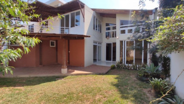 Plus Real Estate Renta casa en zona 13