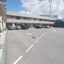 Local en renta en plaza comercial sobre  Diagonal 6