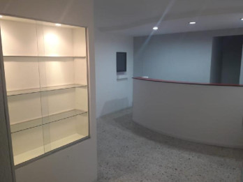 Plus Real Estate renta oficina en zona 10 