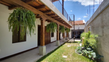 Plus Real Estate vende casa en Antigua Guatemala