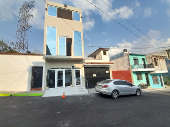 Casa Grande en venta adentro de garita en Prados de V.H