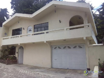 CASA EN CONDOMINIO SAN LUCAS SACATEPÉQUEZ