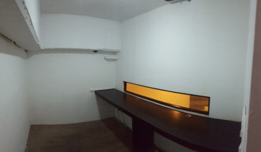 Local Comercial en Desing Center Zona 10