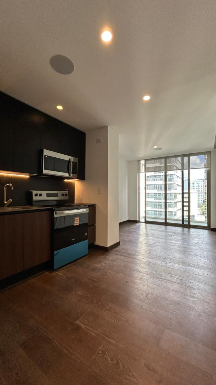 Apartamento de 1 habitación en Renta en Zona 10 - Image 1