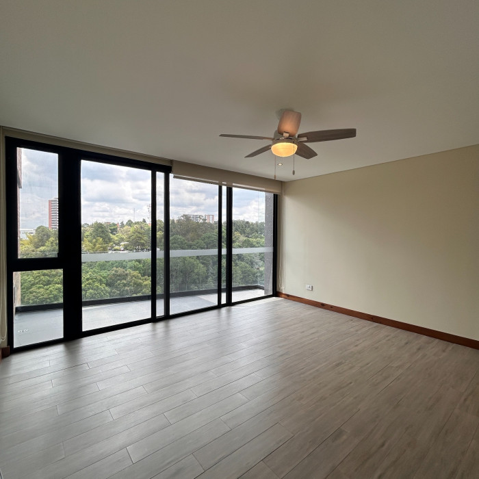 Apartamento en Venta en Oakland zona 10 - Image 1