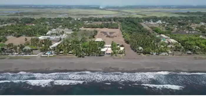 Terreno Vacacional en venta en Monterrico - Image 1