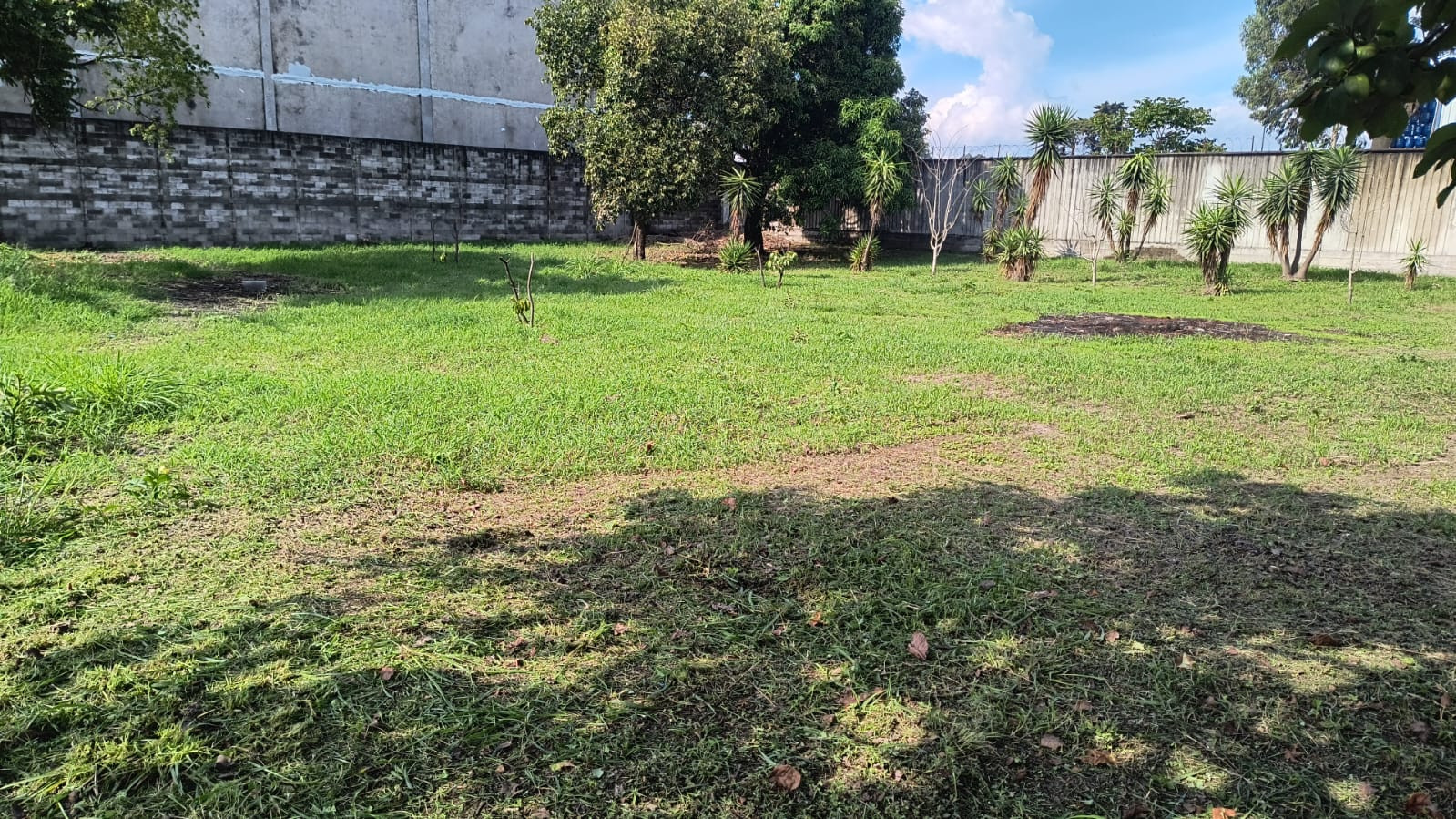 En Renta terreno comercial en Villla Nueva Guatemala