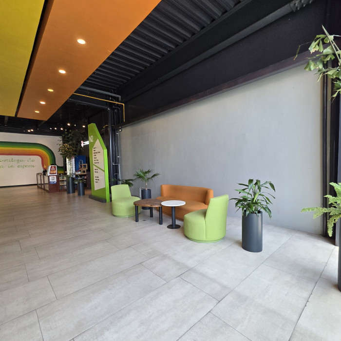 Local Comercial en Alquiler con 210.00m2
