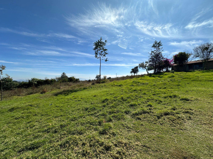 Terreno en venta en Aldea Hierba Buena, Chimaltenango - Image 1