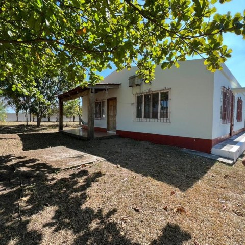 Casa en Venta Quintas La Ponderosa, Puerto Quetzal - Image 1