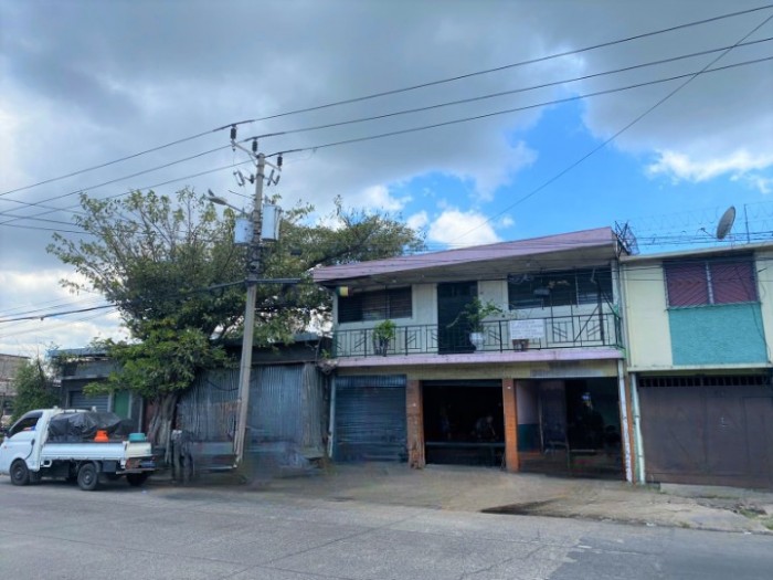 Oportunidad  propiedad comercial frente a la Tiendona 
