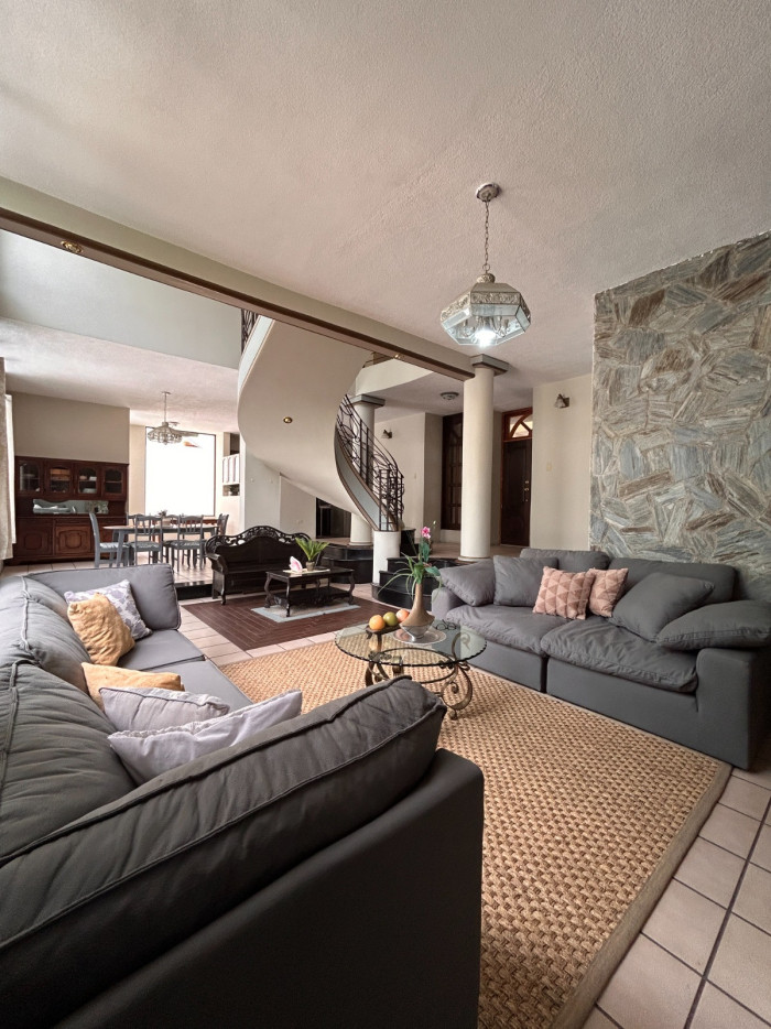 Residencia en Venta en Oakland Zona 10