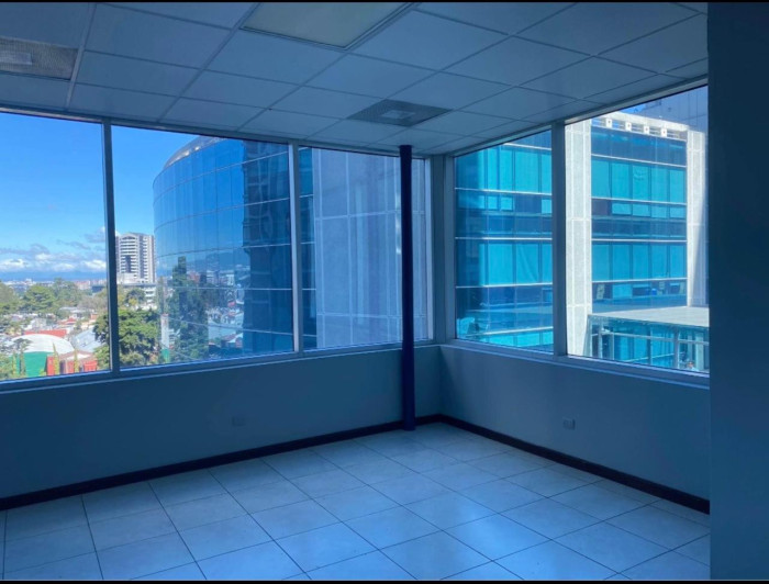 Oficina en venta en Zona Pradera - Image 1