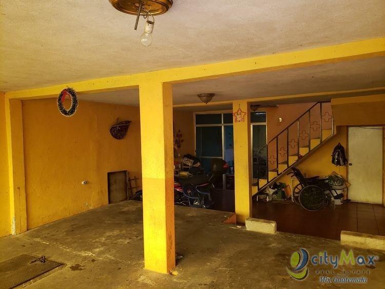 Amplia Casa en Venta en Colonia Toledo Zona 11