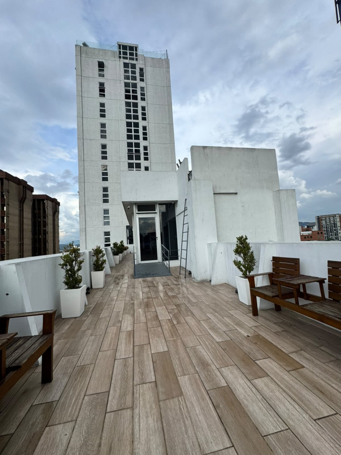 Apartamento en venta Zona 4 Edificio Vivo - Image 1