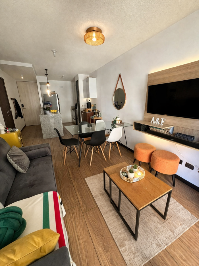 Apartamento en venta y renta en zona 11 - Image 1