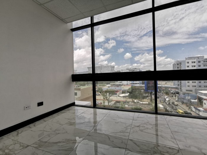 Clinica Medica en Renta Zona 10 Guatemala - Image 1
