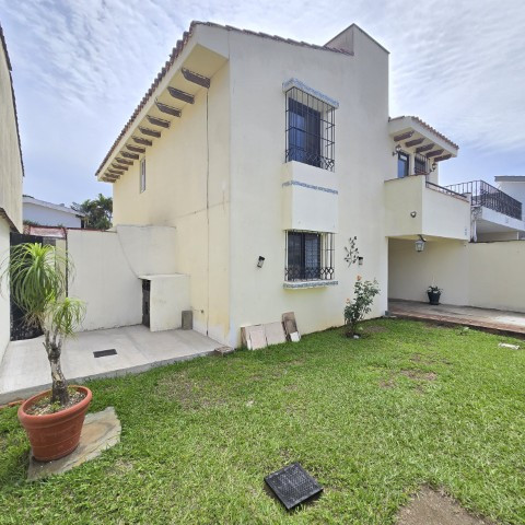 Casa en Venta Zona 12 Colonia Residencial El Bosque