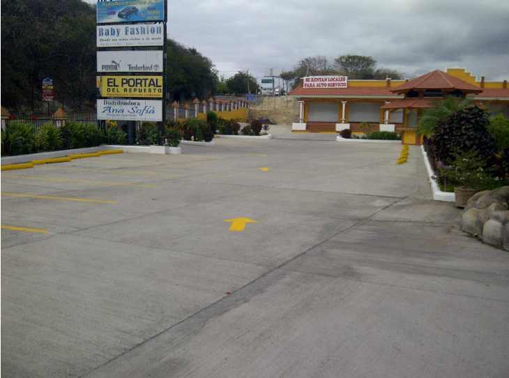 En renta local comercial en Rio Hondo Zacapa