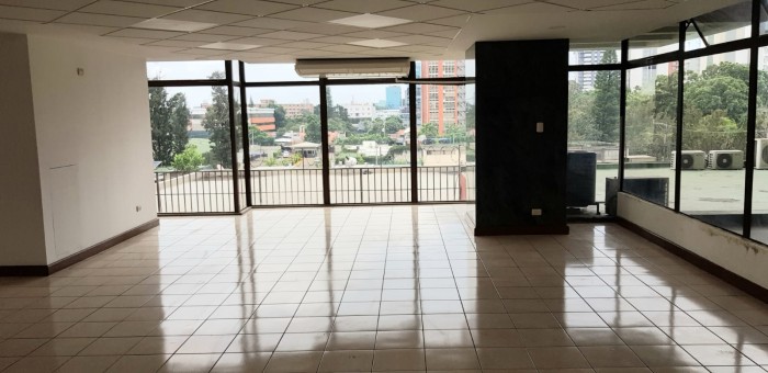 Oficina en Renta la Reforma zona 9 Guatemala - Image 1