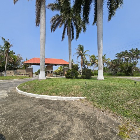 Terreno en Venta Lagunas de Monterrico II Santa Rosa - Image 1