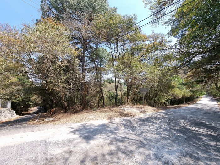 Terreno en Venta en El Encinal, Zona 7 de Mixco - Image 1