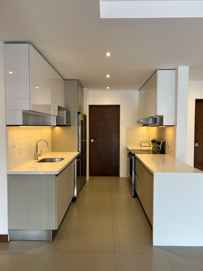 Apartamento Nuevo en renta en zona 13 - Image 1