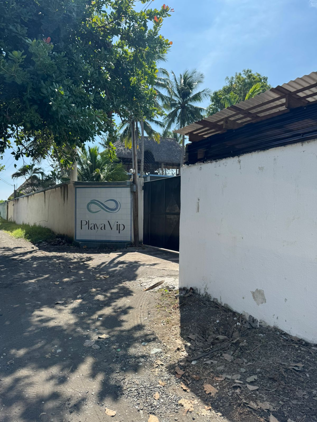 Venta de Terreno residencial en Monterrico - Image 1