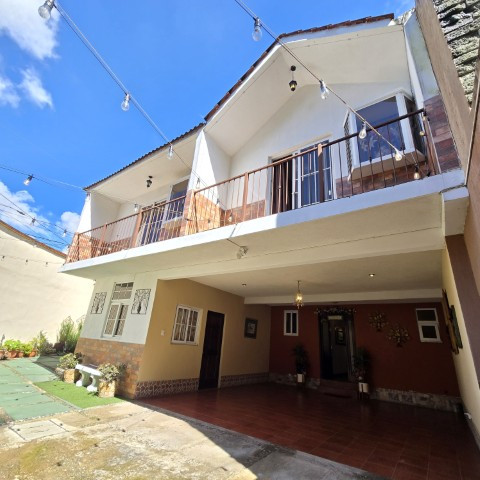 Casa en Venta Bulevar San Cristóbal adentro de Garita - Image 1