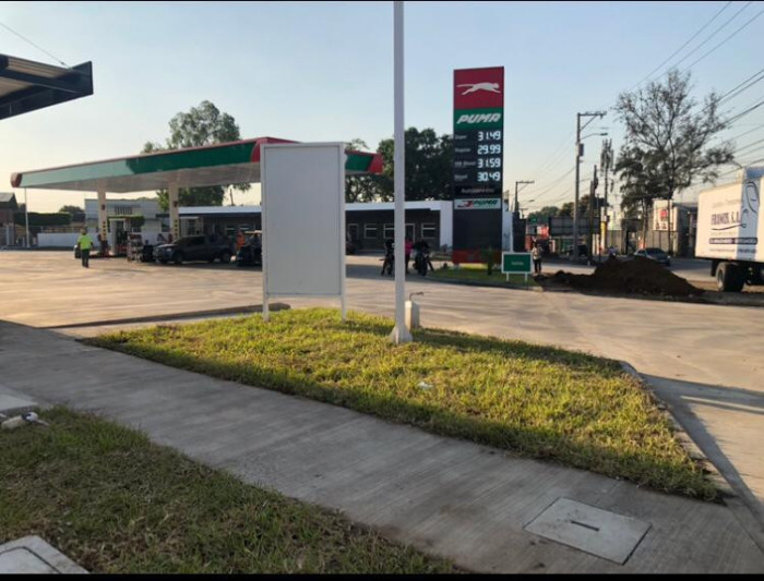 En renta local en gasolinera de Escuintla - Image 1