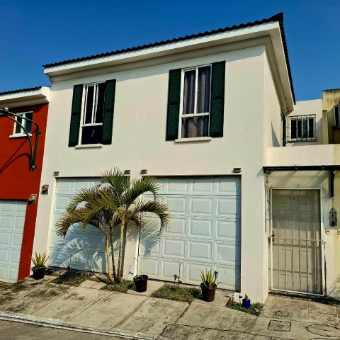 Casa en Venta Jardines de Verona Villa Nueva