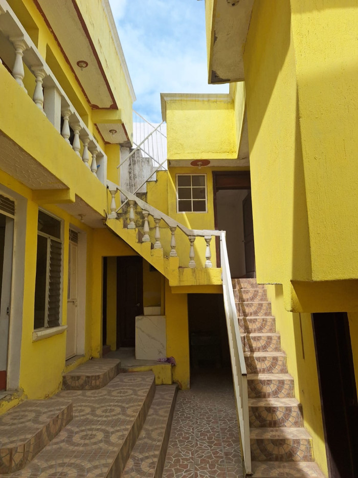 En Venta de casa grande en Xela Quetzaltenango - Image 1