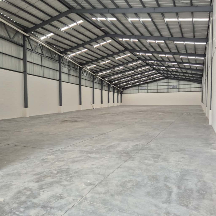 Ofibodega en renta en Complejo de Amatitlán - Image 1
