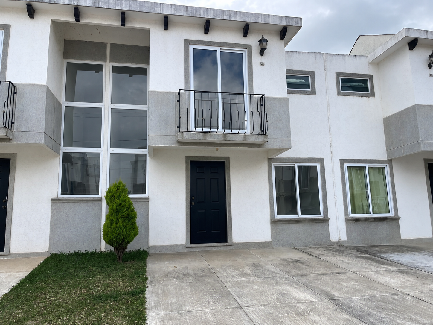 Casa en Renta en Condominio Valles de Navarra - Image 1