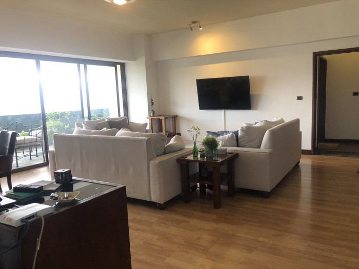 Apartamento amueblado en alquiler zona 14 - Image 1