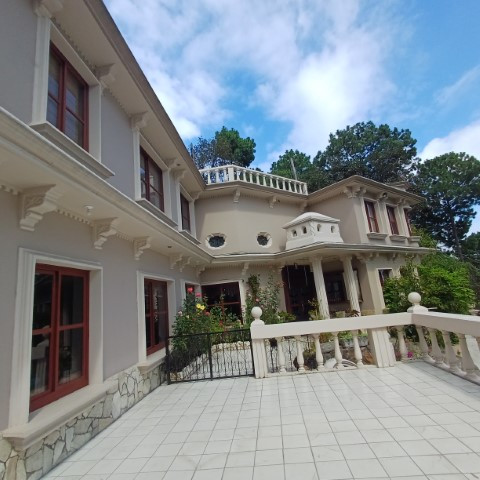 Casa en venta en El Encinal Zona 7 Mixco Guatemala - Image 1