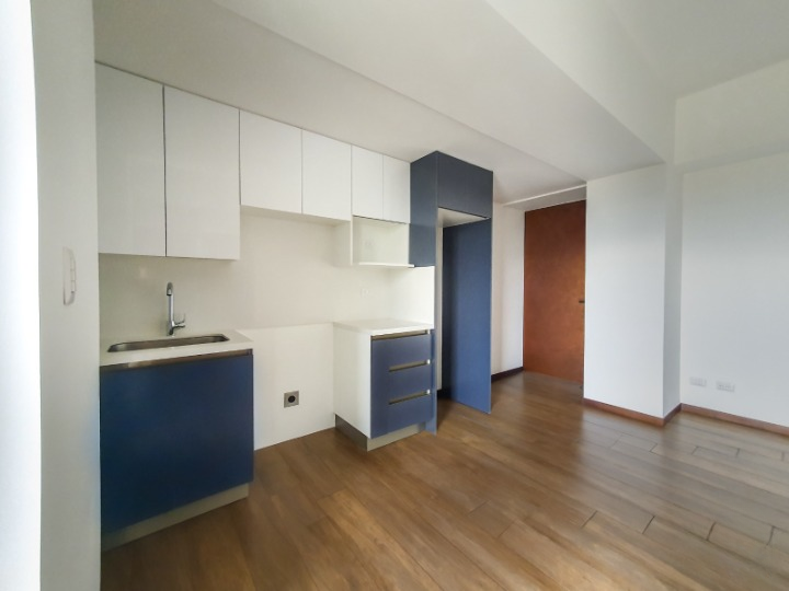 Apartamento en Venta en zona 10 para inversión - Image 1