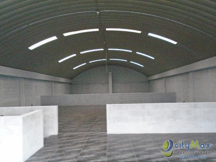 Ofibodega en Venta al final de Calzada Roosevelt - Image 1