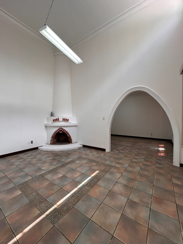 Casa para Oficinas en Alquiler en Zona 10 Guatemala