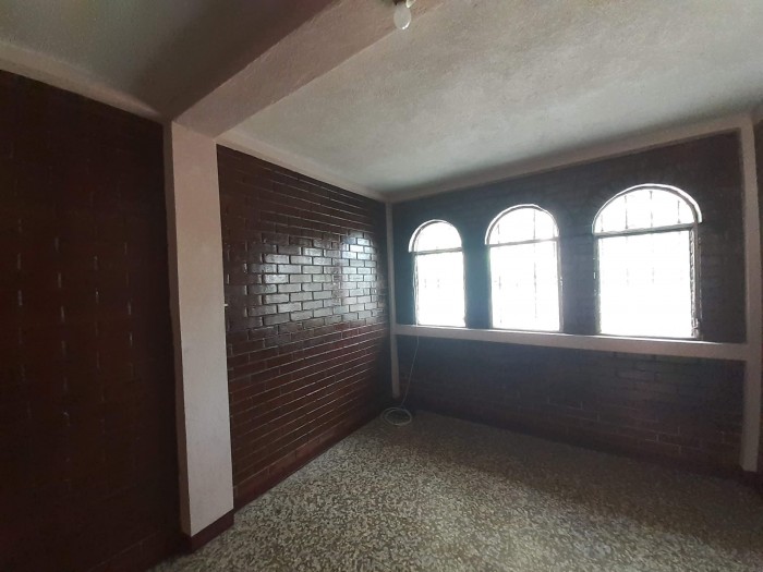 Propiedad en Venta con Apartamentos en Calzada San Juan