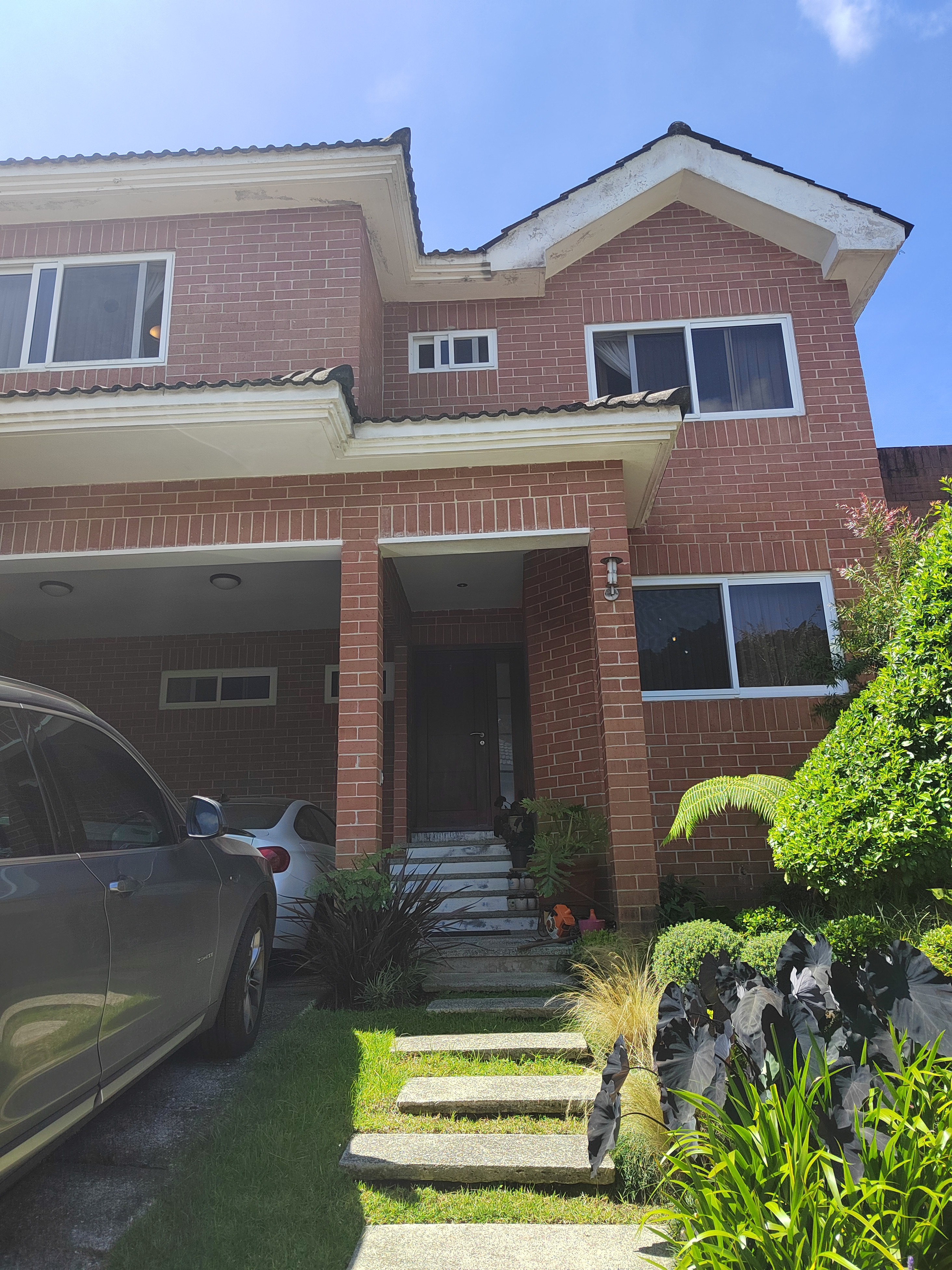 Venta de casa en  condominio entrada a  Fraijanes