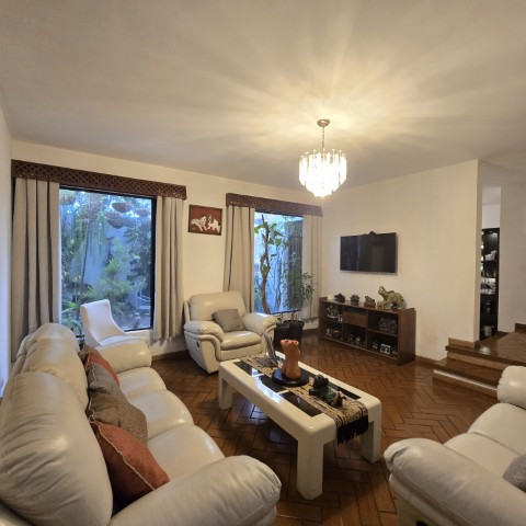 Casa en Venta Valles de San Cristóbal Zona 8 de Mixco