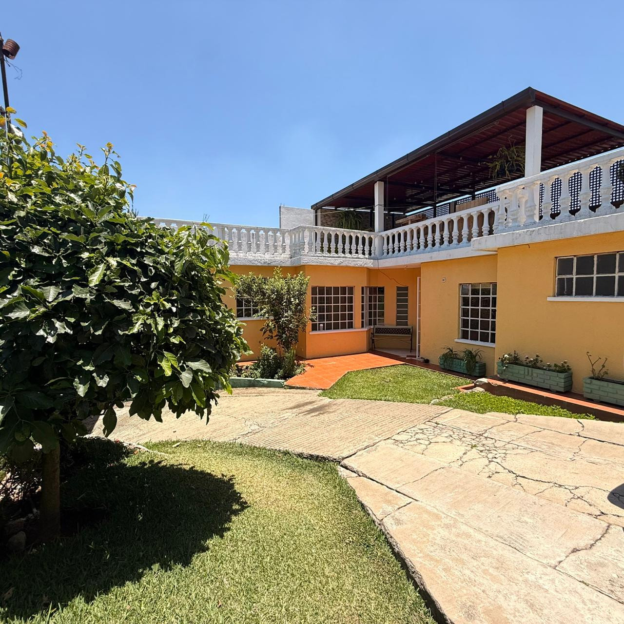 Casa en renta en Pinares de San Cristobal - Image 1