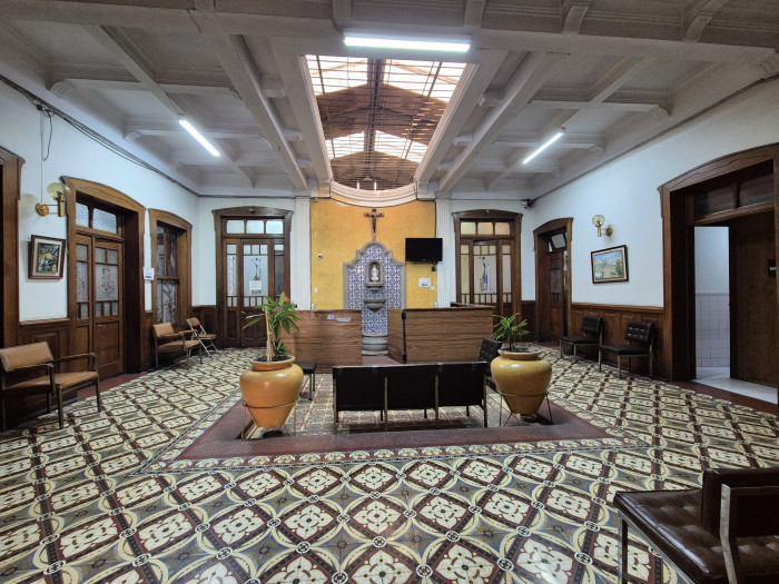 Casa en Venta en Centro Histórico de Zona 1 Guatemala - Image 1