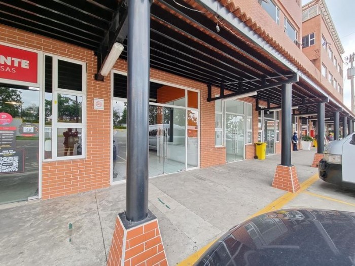 Local en Alquiler Zona 12 Avenida Petapa, Ciudad