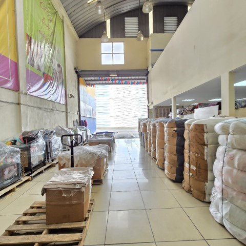 Bodega en Renta Villa Nueva con vocación Comercial - Image 1