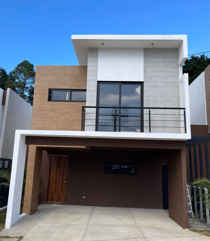 Casa en venta en Carretera a El Salvador - Image 1