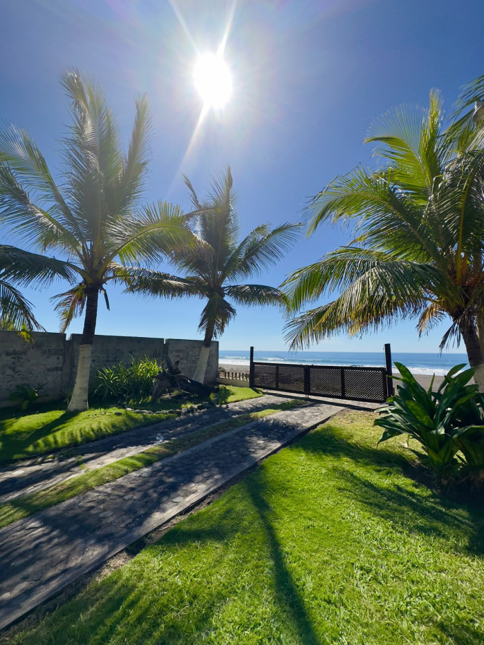 Casa Vacacional en Venta en Playa de Hawaii Monterrico