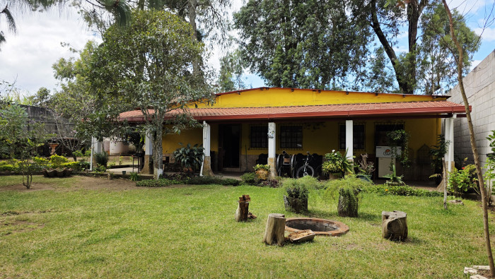 Casa de Descanso en Venta Aldea Las Flores Sumpango - Image 1